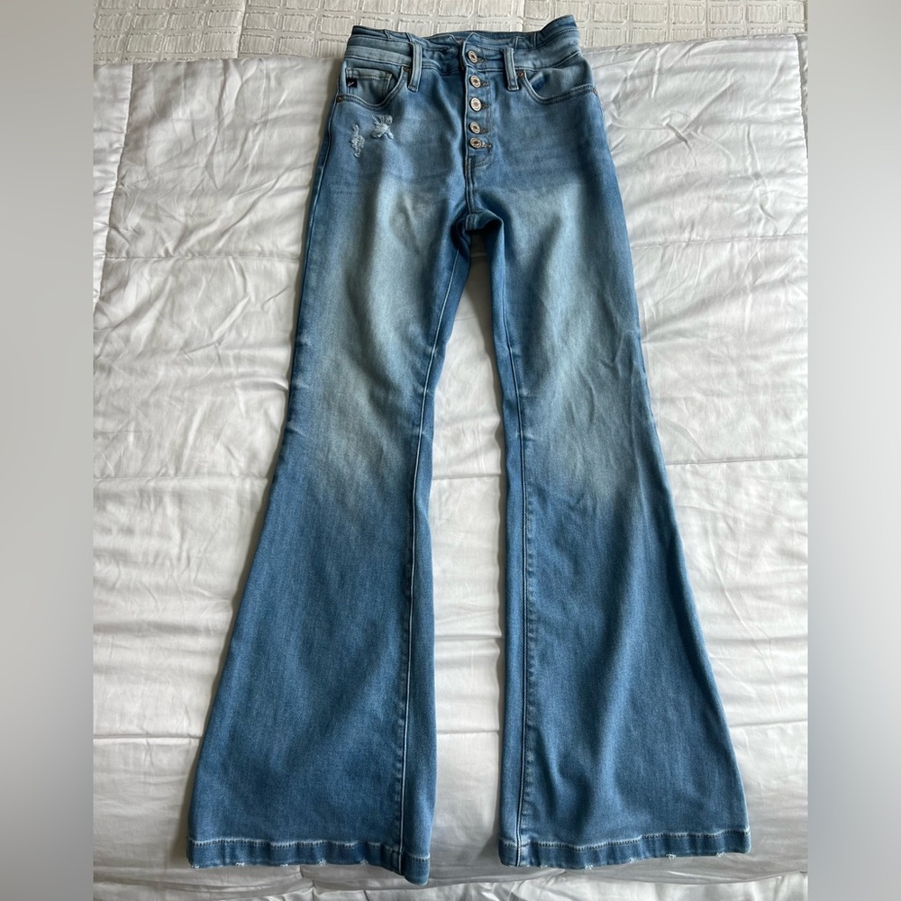 KanCan Gabriella High Rise Curvy Button Fly Flare Jeans Size 25 Light Wash - Picture 3 of 16
